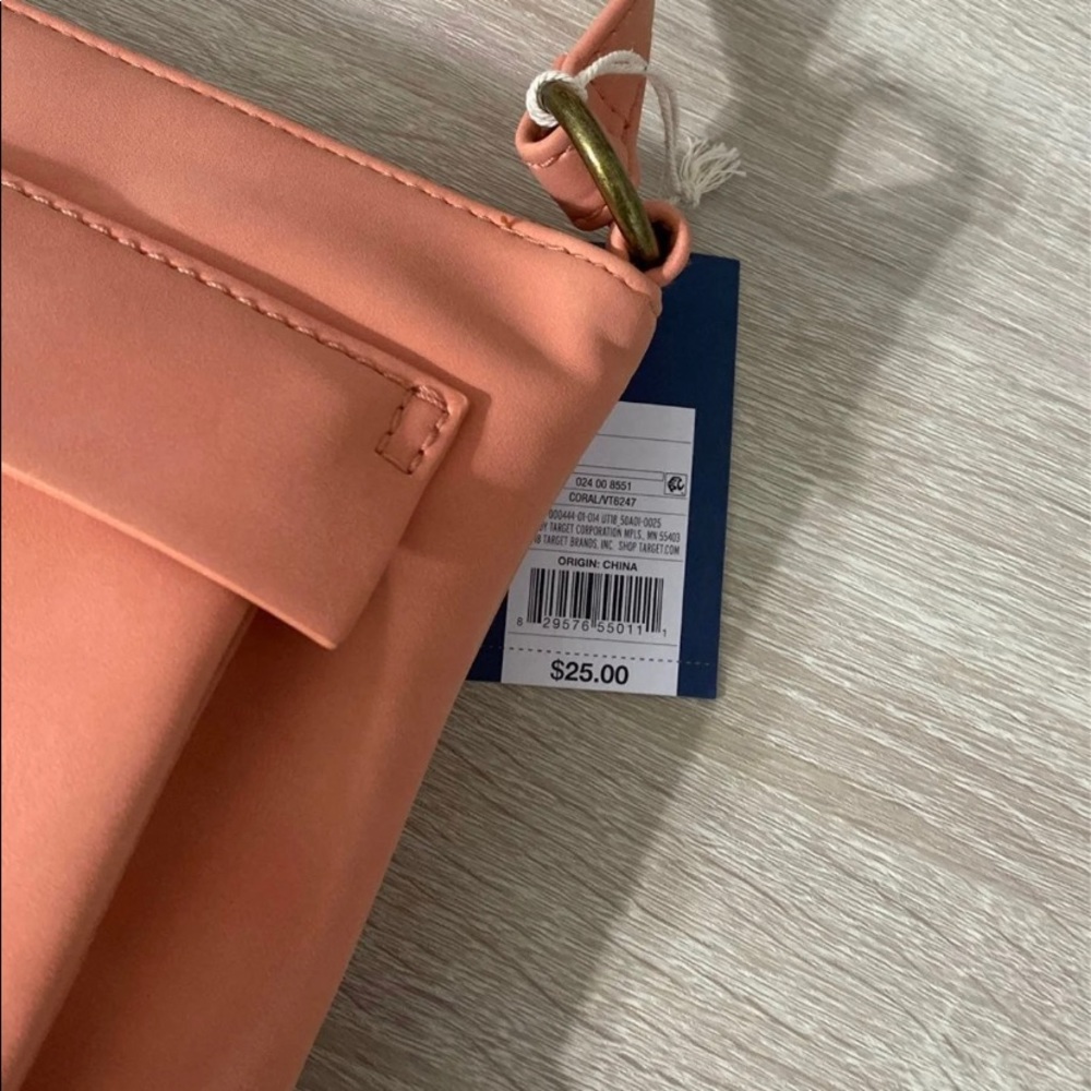 Universal Thread Crossbody - Picture 5 of 6